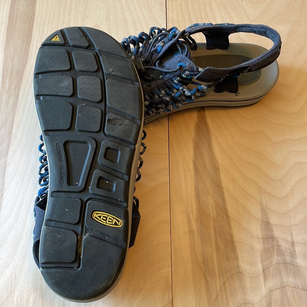 KEEN Men’s UNEEK sandals size 13 - Picture 2 of 6